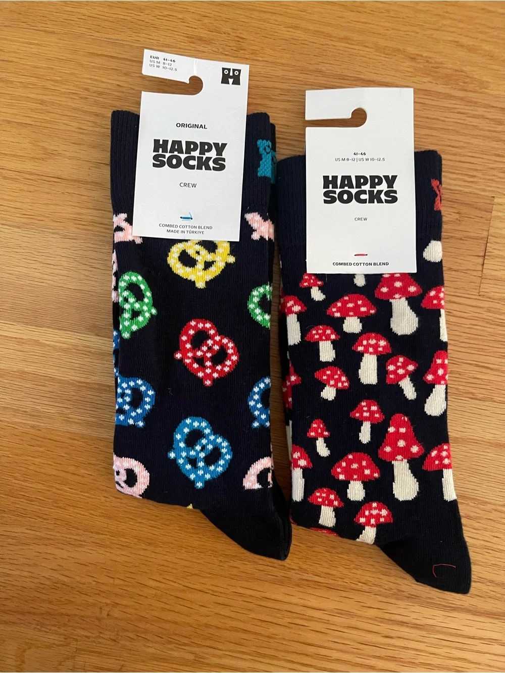 Happy Socks Men’s Navy Novelty Crew Socks - Multicolor Pretzel & Mushroom